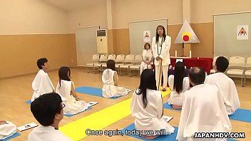 Glamorous Japanese hottie religiously worships cocks like they are deities